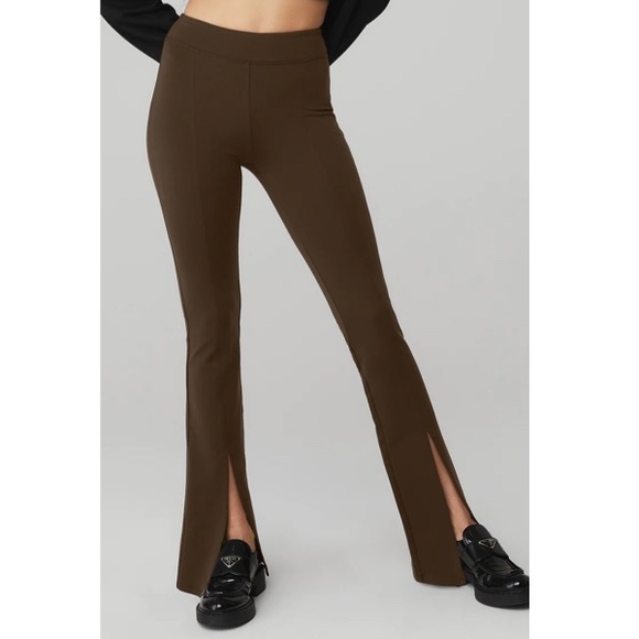 ALO Yoga Pants - NWT ALO yoga Airbrush High-Waist Flutter Legging